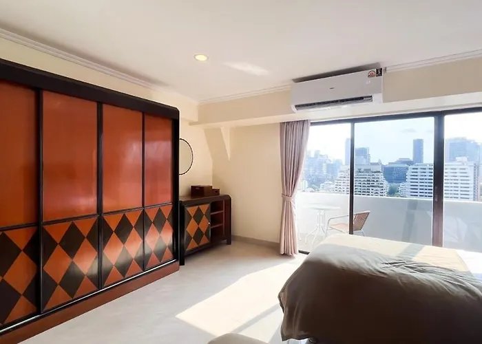 Elegant And Spacious 2 Bedroom Walk To Bts Nana 公寓 曼谷