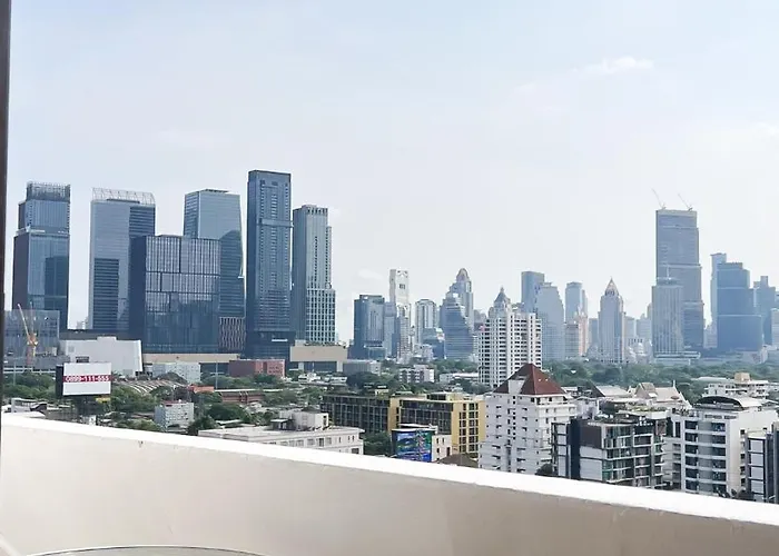 Elegant And Spacious 2 Bedroom Walk To Bts Nana 公寓 曼谷