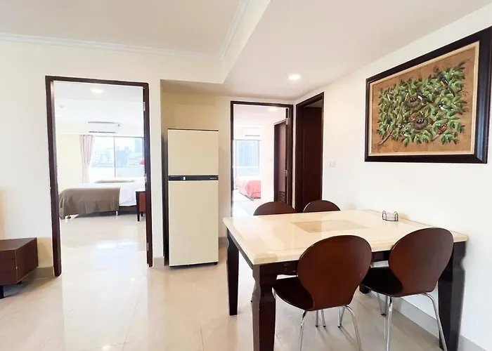 Elegant And Spacious 2 Bedroom Walk To Bts Nana 公寓 *