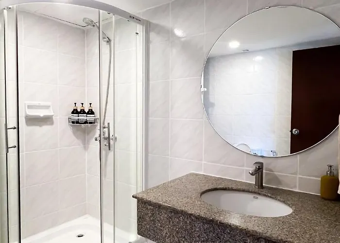 Elegant And Spacious 2 Bedroom Walk To Bts Nana * 曼谷