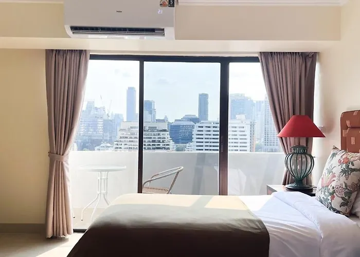 Elegant And Spacious 2 Bedroom Walk To Bts Nana 公寓
