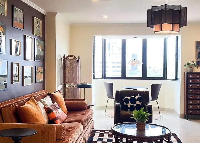 Elegant And Spacious 2 Bedroom Walk To Bts Nana 公寓 曼谷